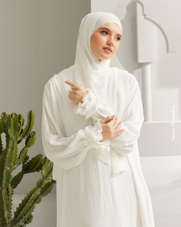 Marwa Abaya in Off White