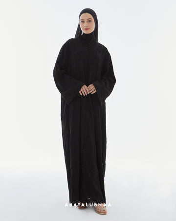 Amani Abaya in Meteorite