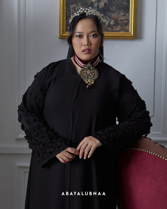 Daphne Abaya in Meteorite