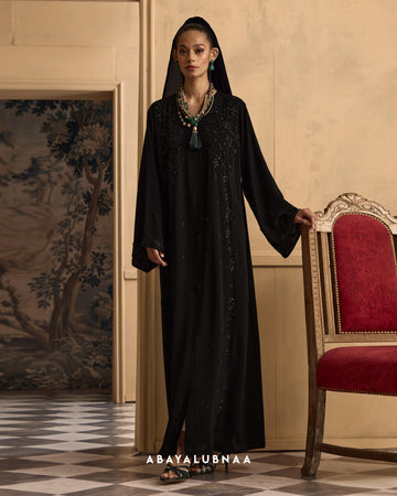 Isadora Abaya in Meteorite