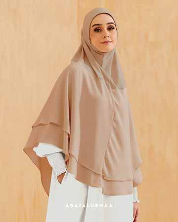 Khimar Zehra in Champagne