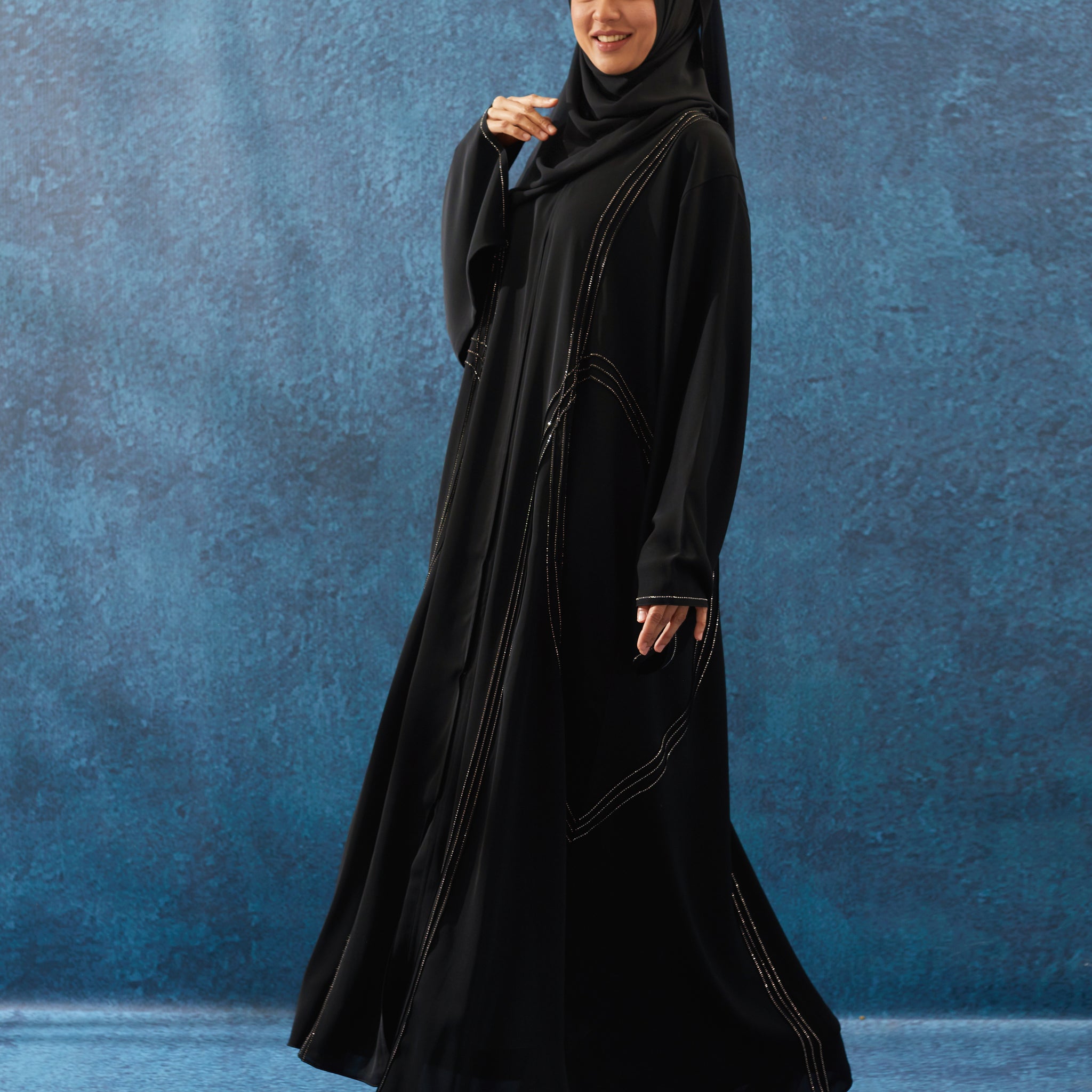 Kiara Abaya in Meteorite