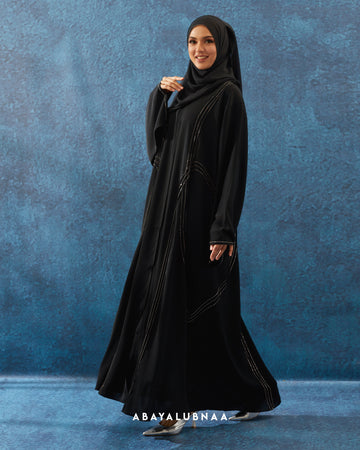 Kiara Abaya in Meteorite