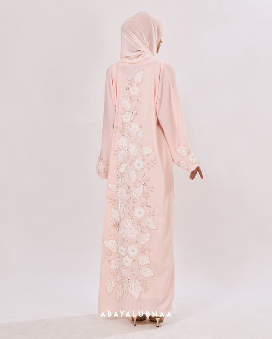 Maleeha Abaya in Pink