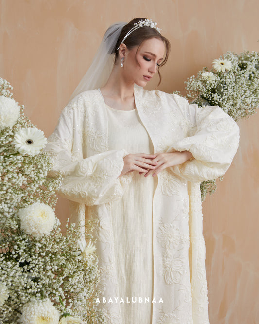 Peony Abaya in Off White