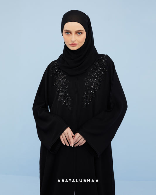 Qalisha Abaya in Meteorite