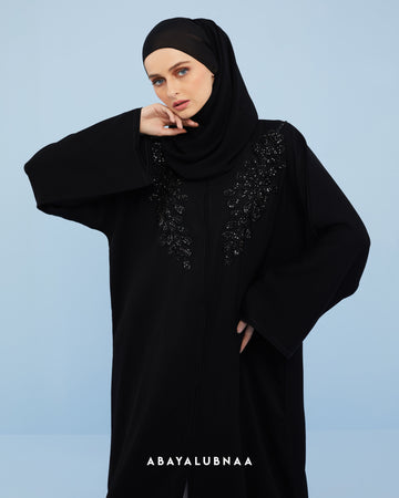 Qalisha Abaya in Meteorite