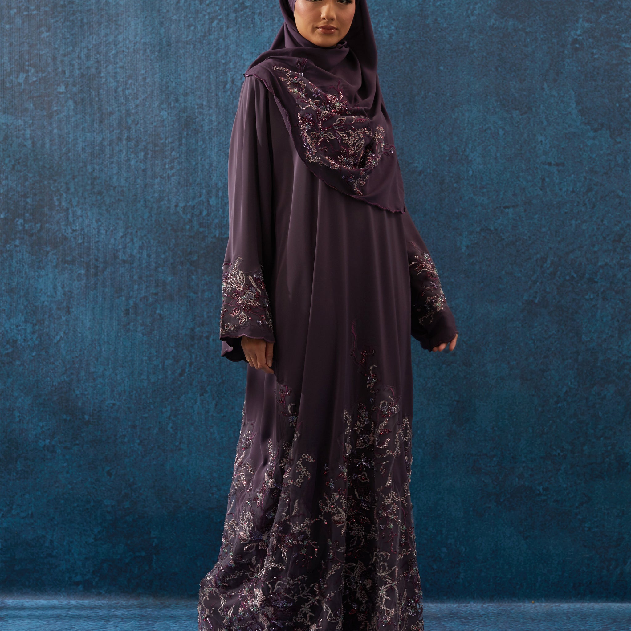 Raline Abaya in Evening Purple