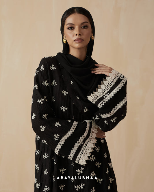 Razia Abaya in Meteorite