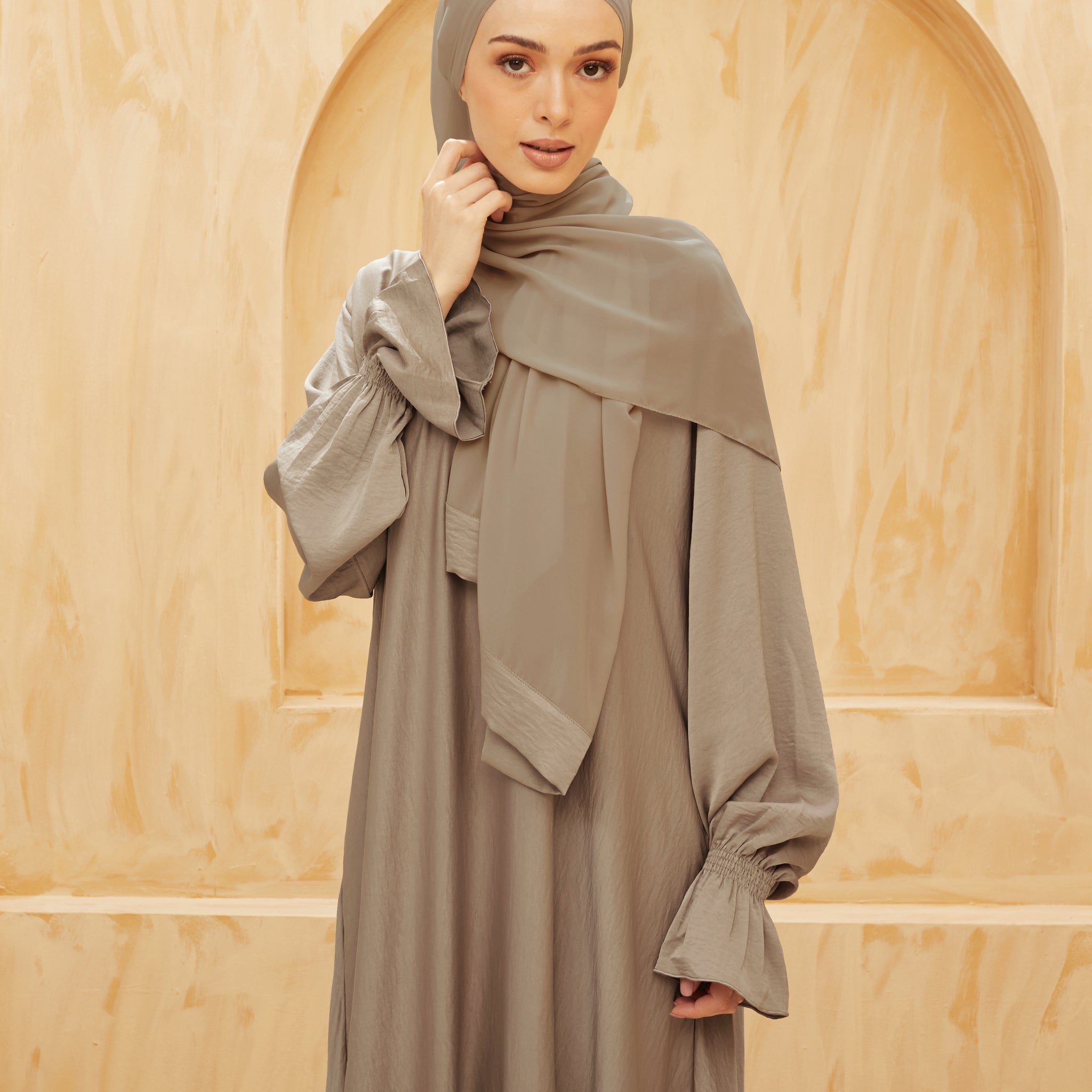 Safa Luxe in Tan Brown