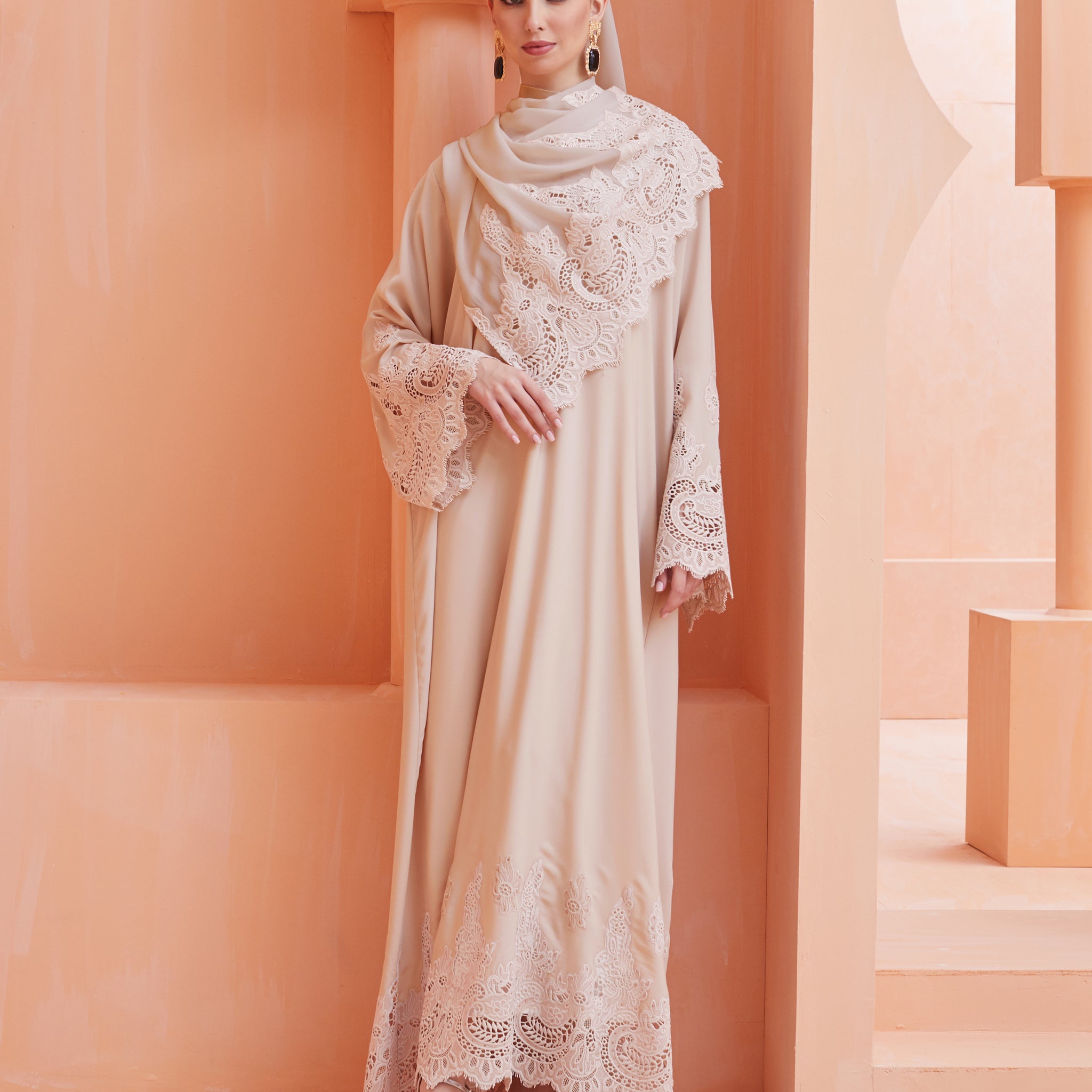 Seira Abaya in Peach