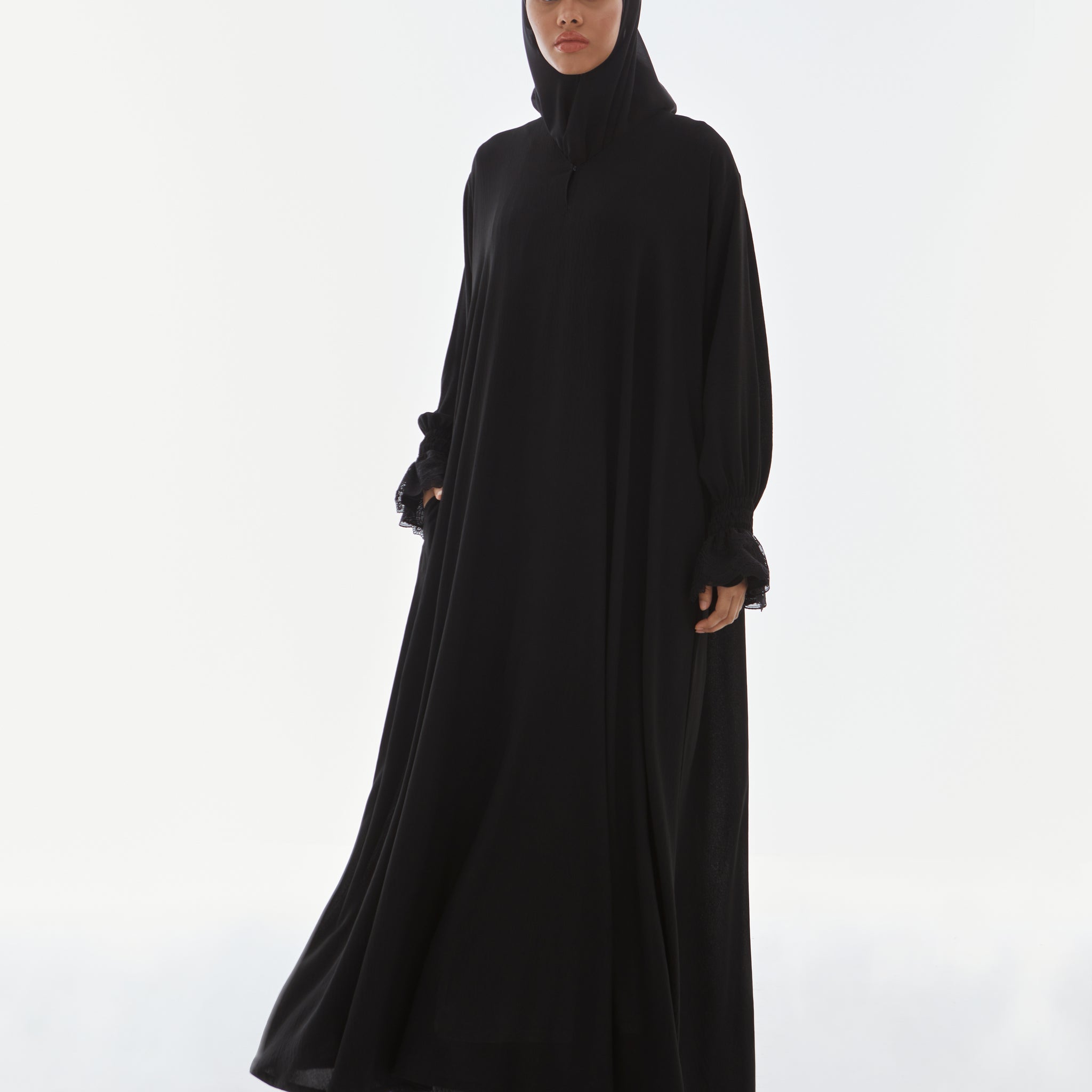 Soraya Abaya in Meteorite