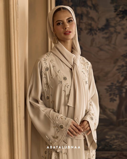 Valencia Abaya in Nude