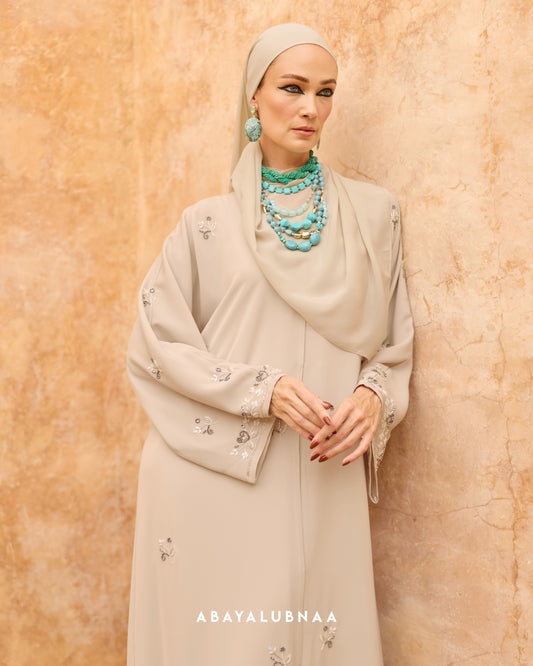 Zahira Abaya in Nude