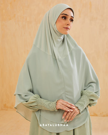 Khimar Zehra in Soft Green